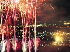 【岩手県イベント】8/11開催！夜空に大輪の花「盛岡花火の祭典」